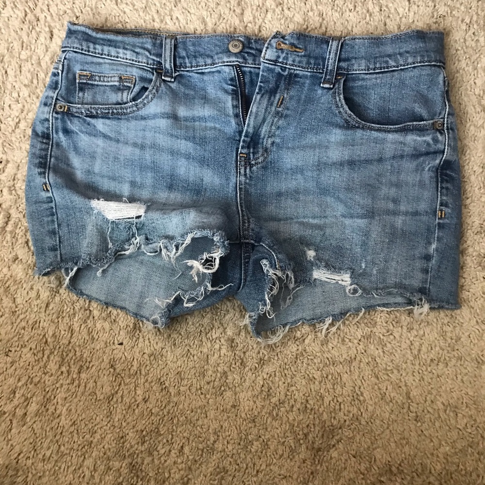 Shorts- distressed boyfriend shorts